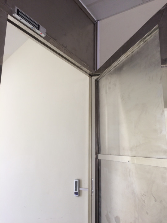 Khóa cửa từ cửa đôi PRO-0600DM kết hợp vân tay thẻ từ Khóa cửa từ cửa đôi PRO-0600DM kết hợp vân tay thẻ từ